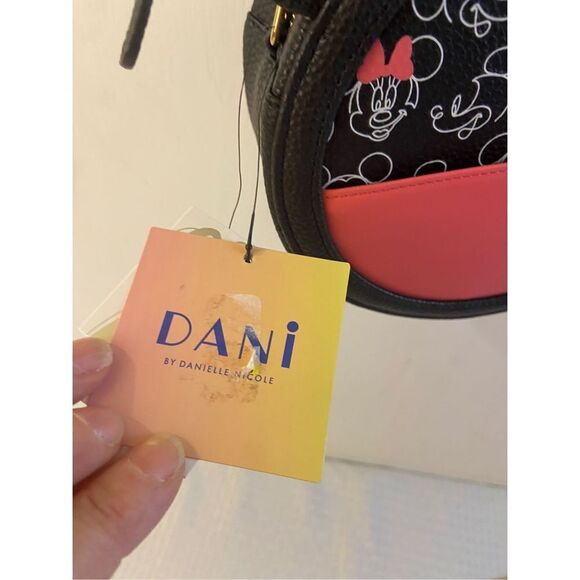 Dani Danielle Nicole Disney Minnie 3D crossbody new rare. HTF - Picture 2 of 8